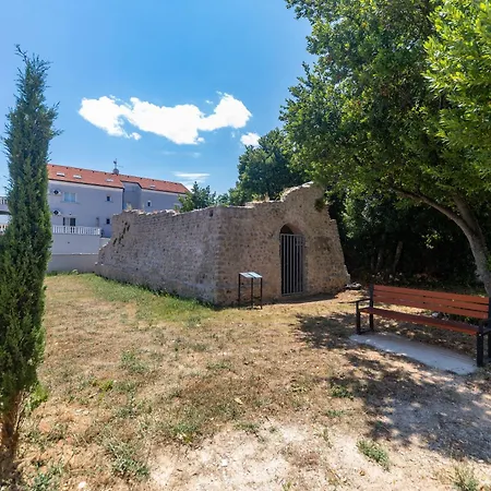 Furia Puntamika Appartement *